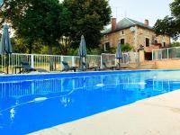 La biche au bois piscine chauffee jacuzzi - B&B Cazals