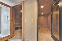 Steps to skiing, resort property, mountain views, shared hot tub, sauna, steam room 223C - Ferienwohnung Park City