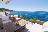 Villa - Beach Front