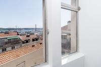 Olá Lisbon - Lapa with Panoramic View II - B&B