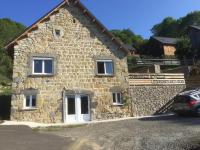 B&B Murat-le-Quaire - Les Roses Des Bois - Bed and Breakfast Murat-le-Quaire