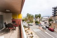 Enviable Location at Port Denia - Walk to Marineta Casiana Beach - Chambres d'hôtes Denia