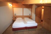 One-Bedroom Apartment (4 Adults)