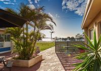 B&B Kalbarri - API Pelican Beach Front Apartments Kalbarri - Bed and Breakfast Kalbarri