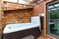 The Getaway - B&B Tillicum Beach