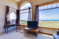 Beach Whale - B&B Rockaway Beach