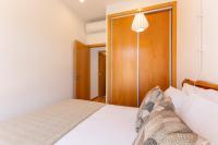 Apartamento de 1 dormitorio con balcón