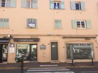 CASA JUNGLE ! Superb duplex apartment, Place des LICES ! - B&B