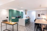 Appartamento Moderno con 5 Camere da Letto