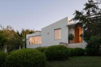 Levantes Luxury Home - Nature Inspired, Pool & BBQ, By ThinkVilla - Chambres d'hôtes Prinés