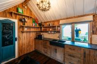 The Settlers Hut - B&B Oneroa