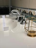 Vila De Argint Aleea Pelesului Nr 2 - B&B