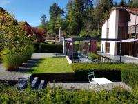 B&B Valendas - Carrera - Ferienhaus mit Traumgarten (120m2) für max. 2 Personen - Bed and Breakfast Valendas