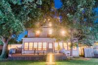 The Wolf Manor - B&B