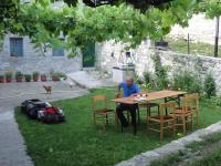 Guesthouse Shtini - B&B