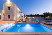 Dimokritos Villas IV, V, & VI, a homestay experience, By ThinkVilla - B&B Angelianá