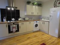 B&B Darlington - Apartment 6 - Classy, luxury one bedroom ground floor apartment steps from town station & theatre - Bed and Breakfast Darlington