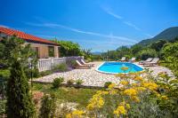 VILLA ANA - 3 bedroom villa with private pool and unspoiled natural environment - B&B Kučiće