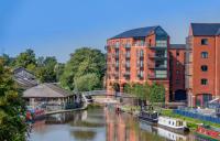 B&B Chester - City Centre Chester Waterways Apartment - Bed and Breakfast Chester