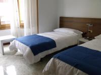 Zweibettzimmer mit eigenem Bad