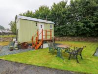 B&B Milford Haven - Shepherds Hut - The Hurdle - Bed and Breakfast Milford Haven