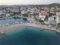 Apartment Mirica - B&B Brodarica