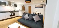 B&B Northampton - Northampton 2 Bedroom Town Centre Apartment close to University, Hospitals, Brackmills - Bed and Breakfast Northampton