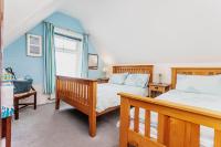 Dreibettzimmer mit Gemeinschaftsbad