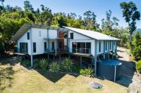 MANDALAY ESCAPE, SECLUSION & SERENITY WITH A POOL - B&B