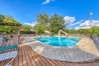 Bumblebee Lodge - Bed and Breakfast