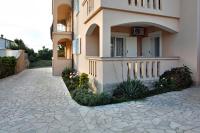 Apartmani Radan - Bed and Breakfast Pag