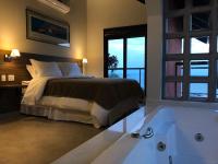 Deluxe Suite mit Whirlpool-Badewanne