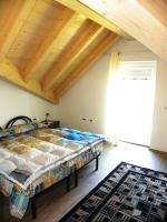 Apartment with Lake View