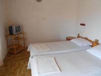 Doppel- oder Zweibettzimmer