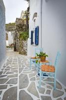 CHARMING 2BR Hilltop Serenity Suite, Lively Greek Village - B&B Triantáros