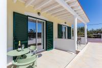 Chambre Double ou Lits Jumeaux - Vue sur Piscine