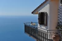 Camera Matrimoniale con Balcone e Vista Mare