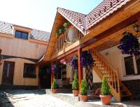 B&B Rod - Pensiunea IULIA - Bed and Breakfast Rod