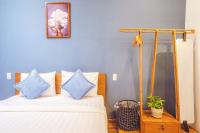 Standard Queen Room - No Window