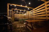 YouI98 Guesthouse一層一戶大坪數套房#本國旅客須先匯款 - B&B