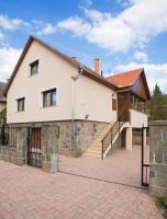 Harangvirág Apartmanház - Visegrád - B&B Visegrád