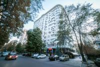Spacious and cozy apartment in Bishkek center - B&B