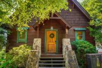 Reflections, Hot Tub, Pool, WIFI, 1089 FREE tickets each paid day, Dollywood and More - B&B
