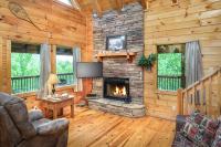 Mountain Tyme, Hot Tub, Pool Table, Game Room, 560 FREE tickets each paid day! - Bed and Breakfast Sevierville