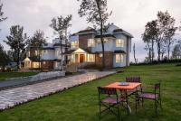 B&B Ooty - StayVista at Villa Sullivan with Heater & Indoor-Outdoor Games - Bed and Breakfast Ooty