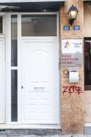 Triple A - Graffiti Homage in Psirri Square - FREE Parking! - B&B Atenas