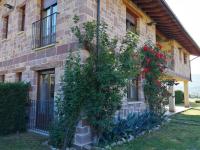 Casa rural LLOSA Planta PRIMERA y Planta BAJA - Chambres d’hôtes San Salvador de Cantamuda