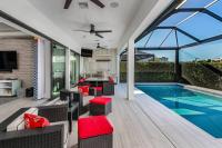 B&B Marco Island - BEACH 5 MIN. WALK-LUXURIOUS MODERN POOL HOME - Bed and Breakfast Marco Island