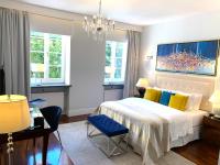 MONDRIAN Suite with Old Town Market Square view (180m2)
