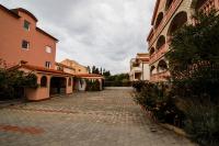 Pink House Apartments - B&B Novalja